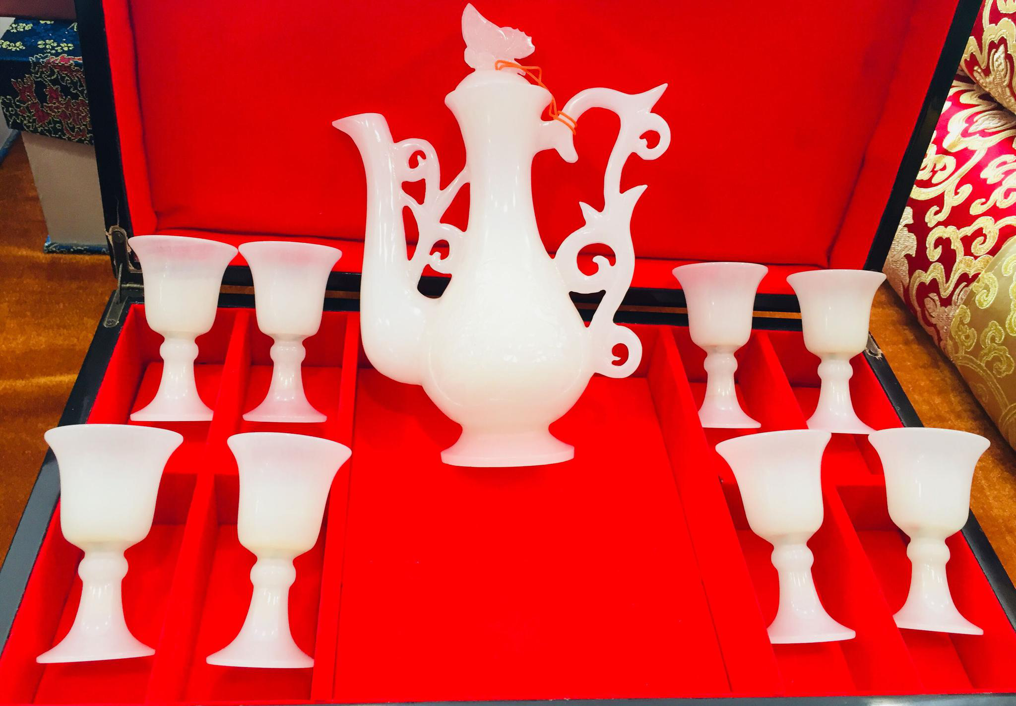 山西侯马惊艳蝴蝶杯含九龙杯