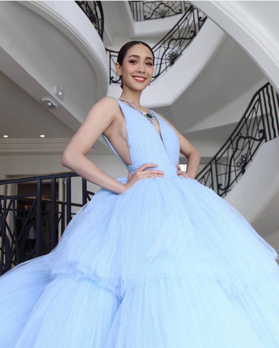 戛纳电影节,泰国女星邱敏敏太仙了