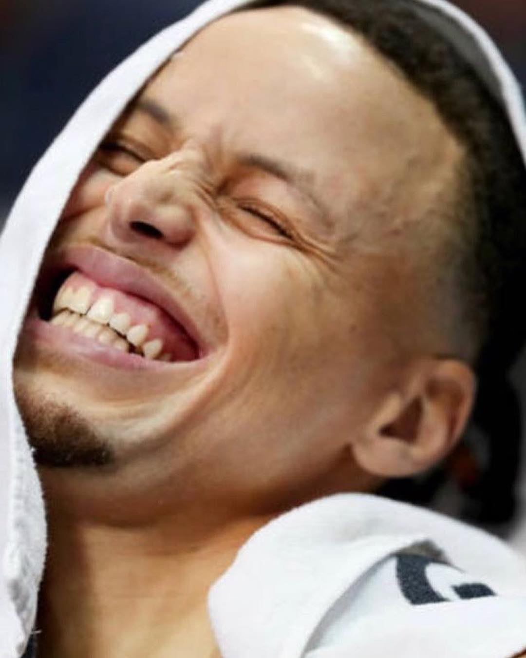 剃了胡子的库里梦回10赛季