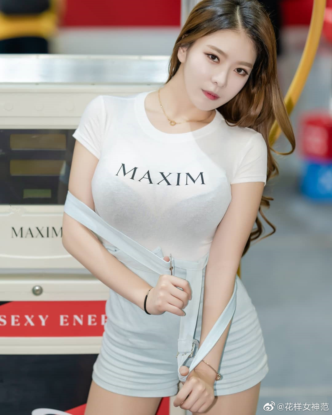 身姿曼妙的美女这样完美的身材太羡慕