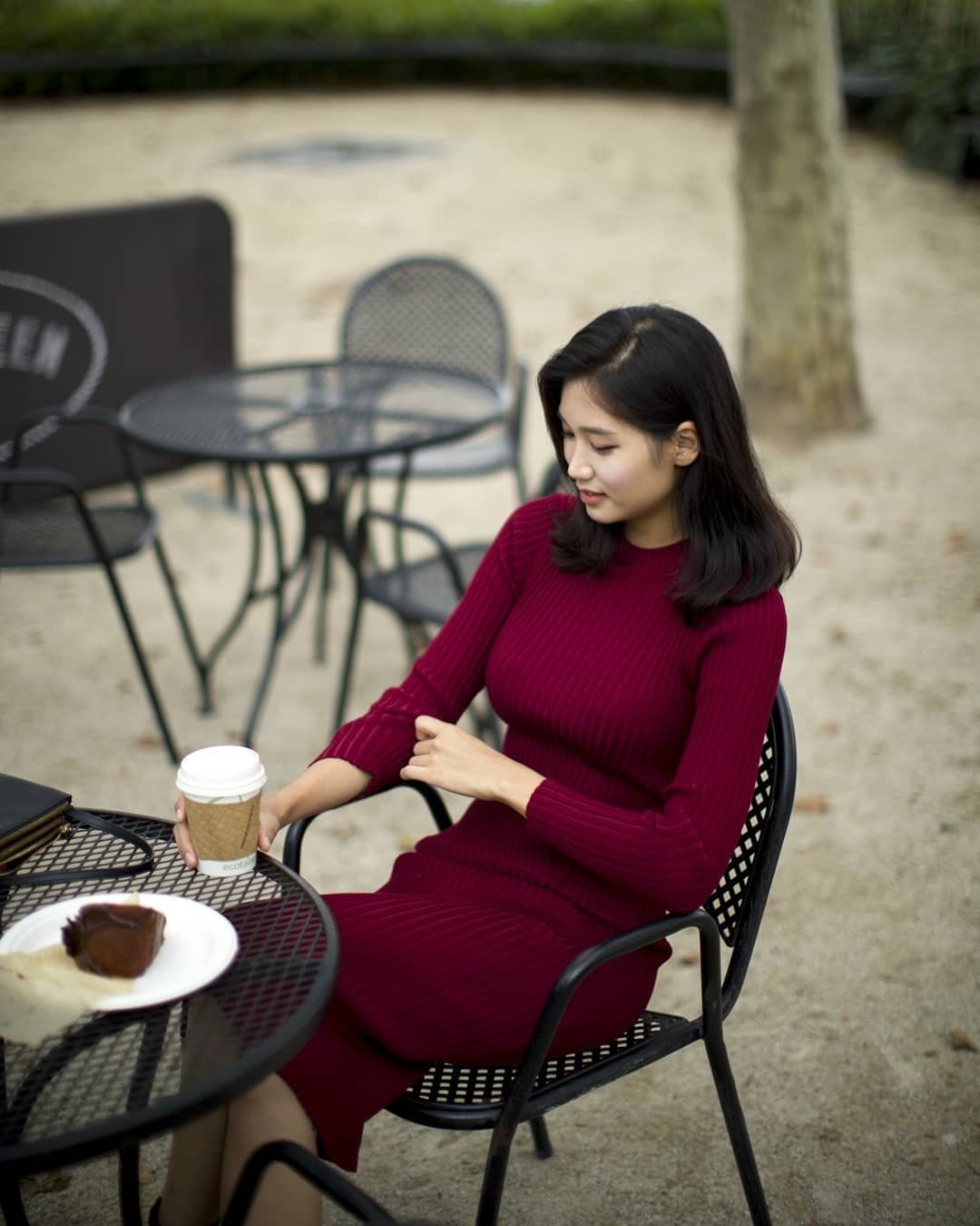 很有气质的美女,笑起来好有亲和力.