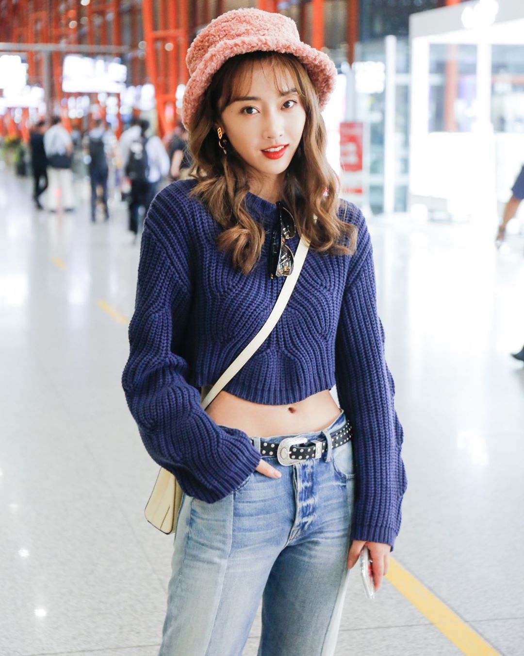 宣璐露脐装露出小俏皮,美腻!