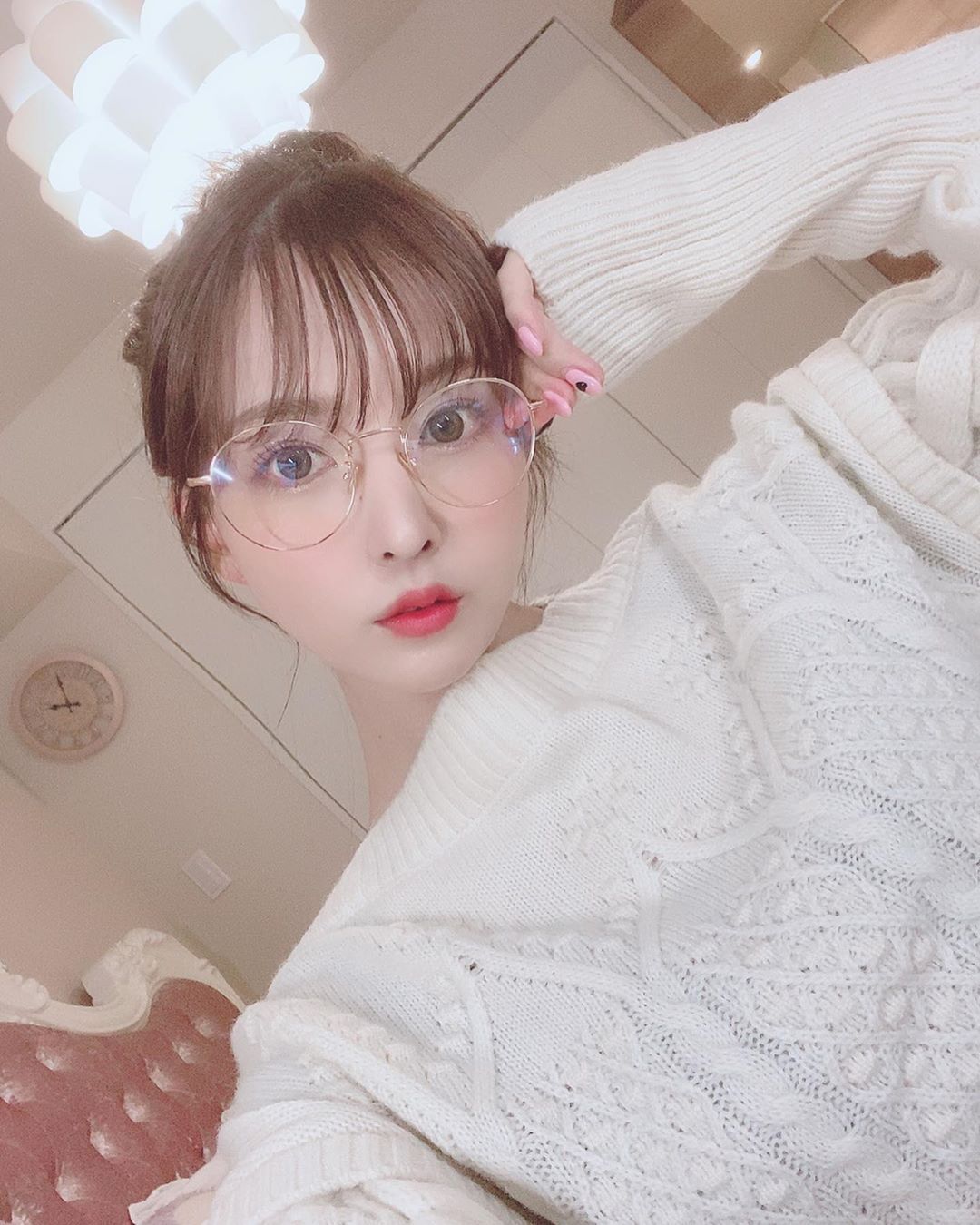 戴眼镜的小姐姐,可爱又呆萌._高清图集_新浪网