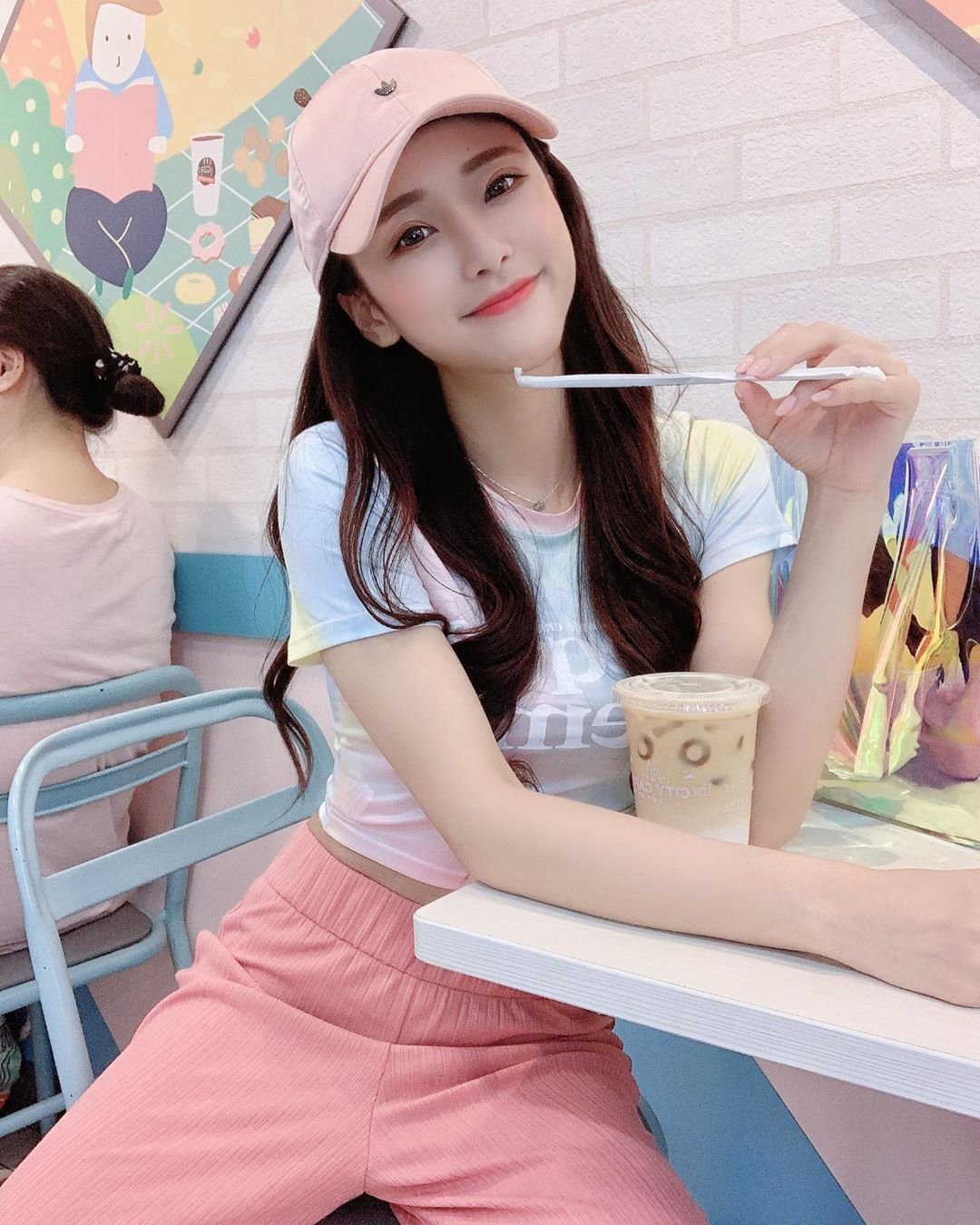 颜值高又可爱的小姐姐,很甜美哦._高清图集_新浪网