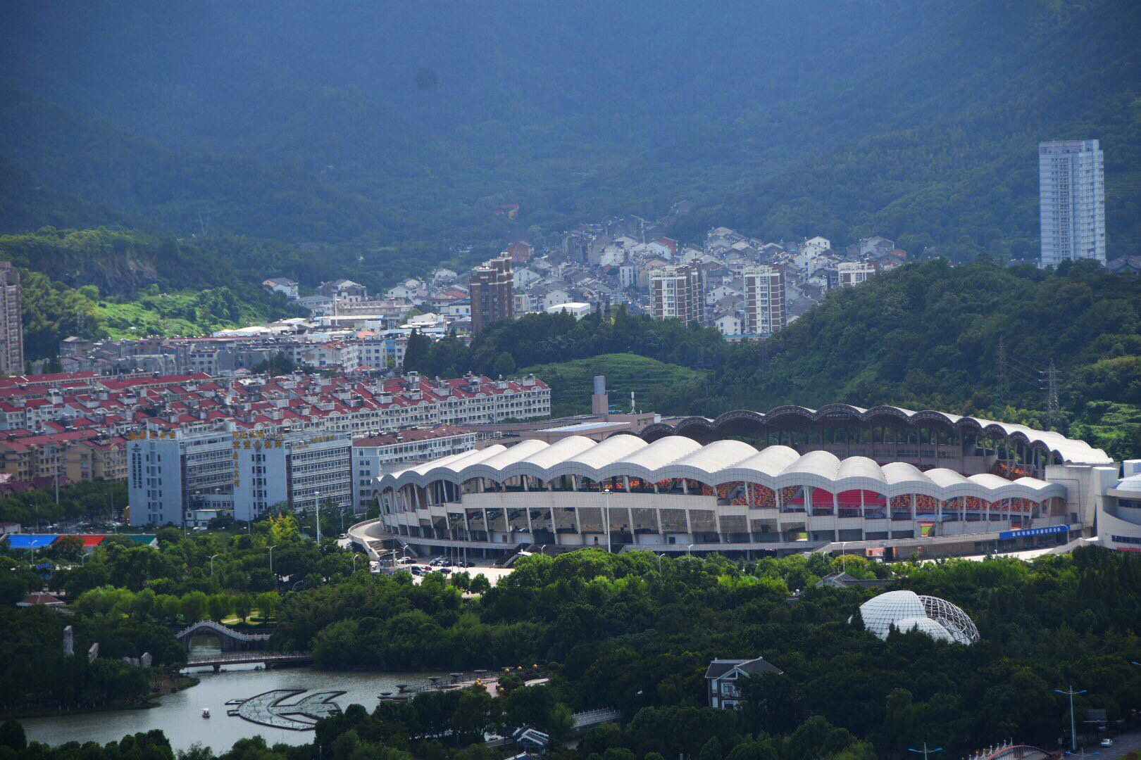 在石夫人山上看温岭