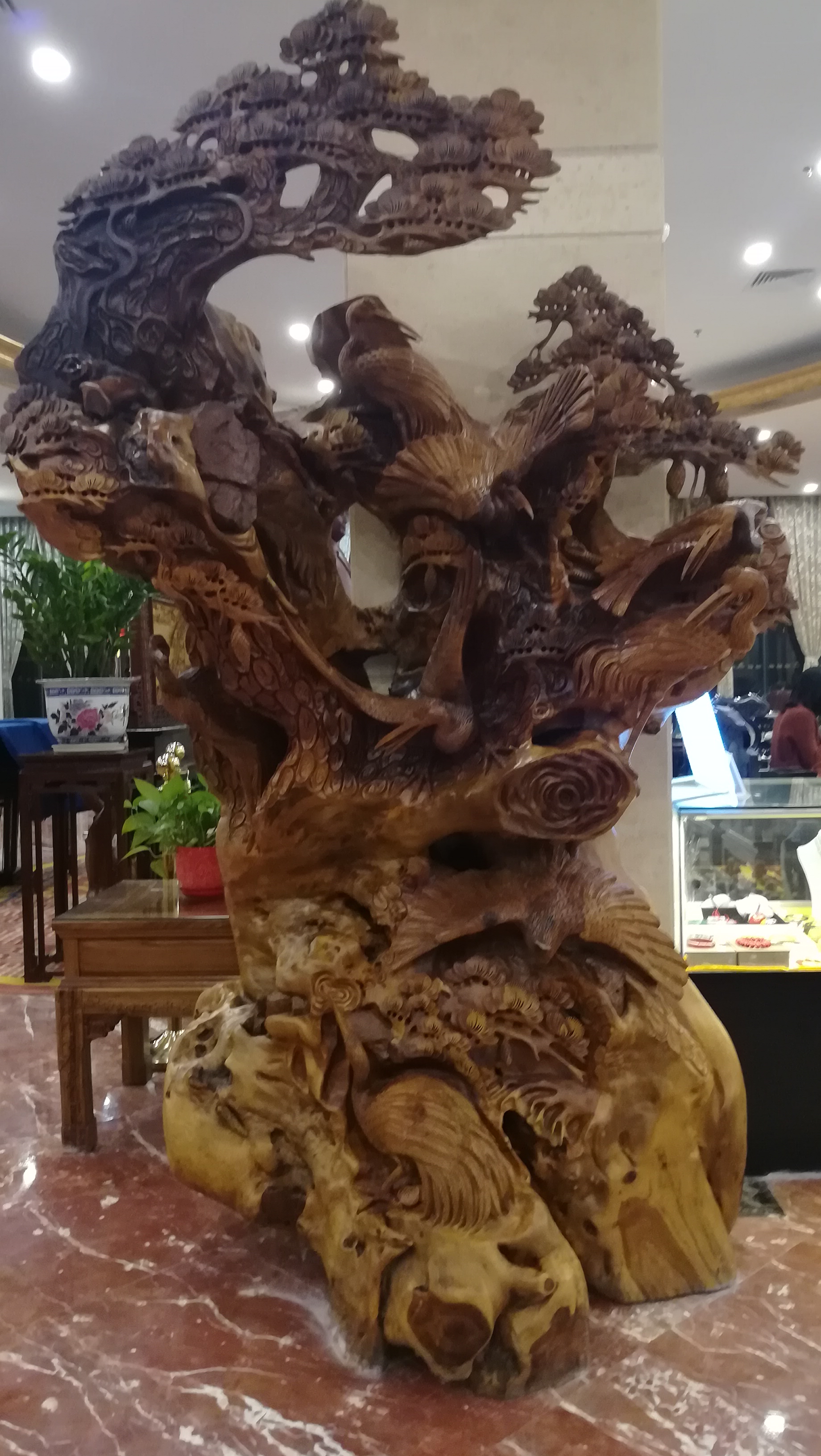 河源印象:土豪酒店里的土豪物件