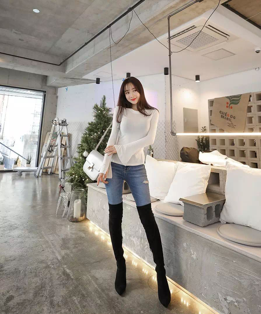 韩国模特金惠美,紧身牛仔裤,凸显身材