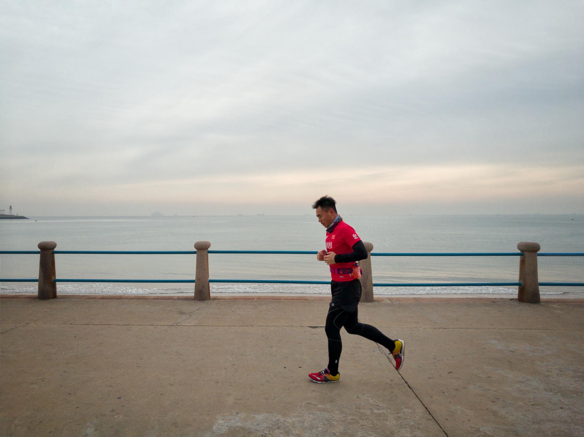 生命在于运动--晨跑(手机原创摄影)