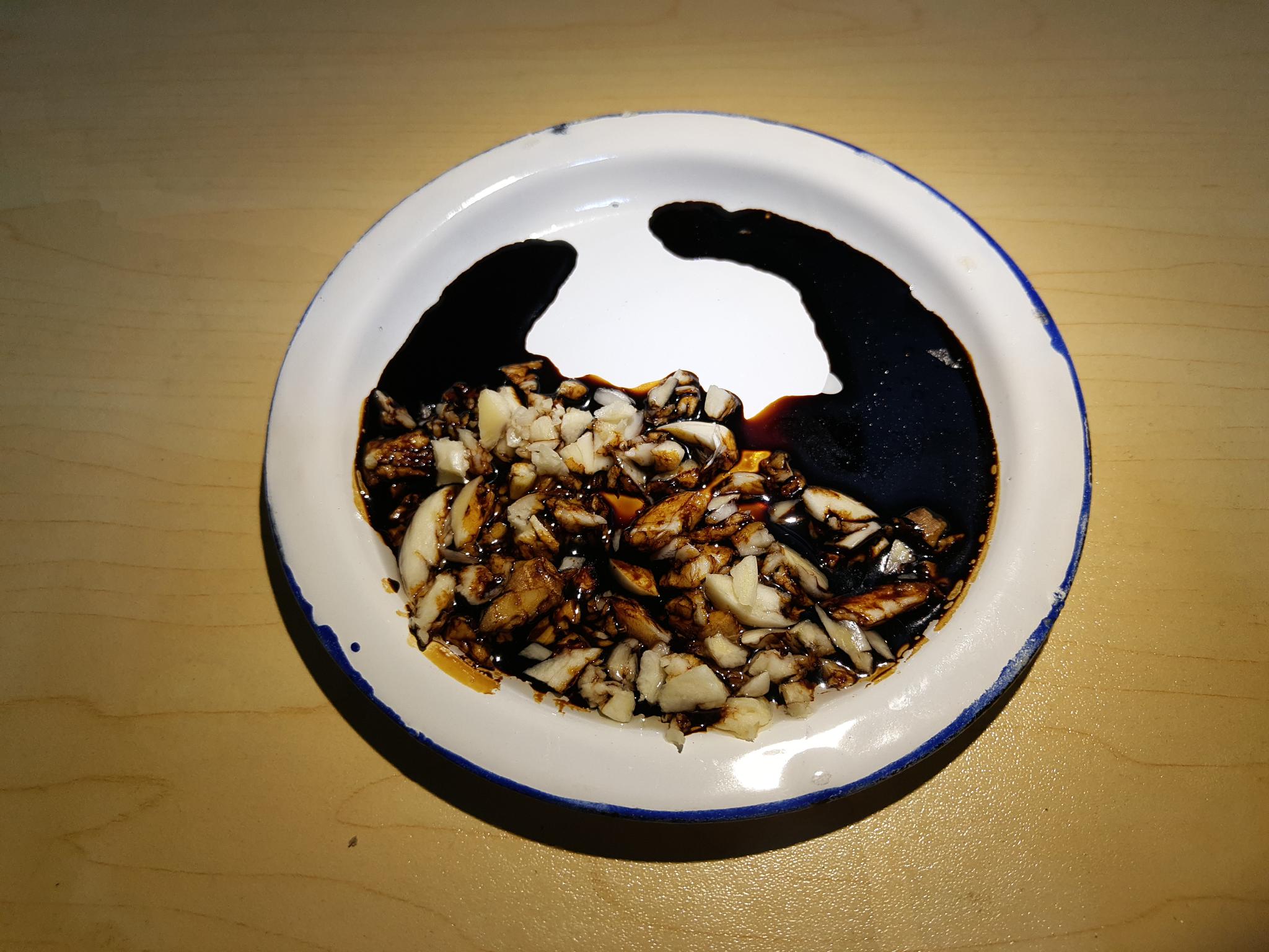 湛江白切鸡,蘸料沙姜蒜头香油豉油,姜蓉,慢慢享受