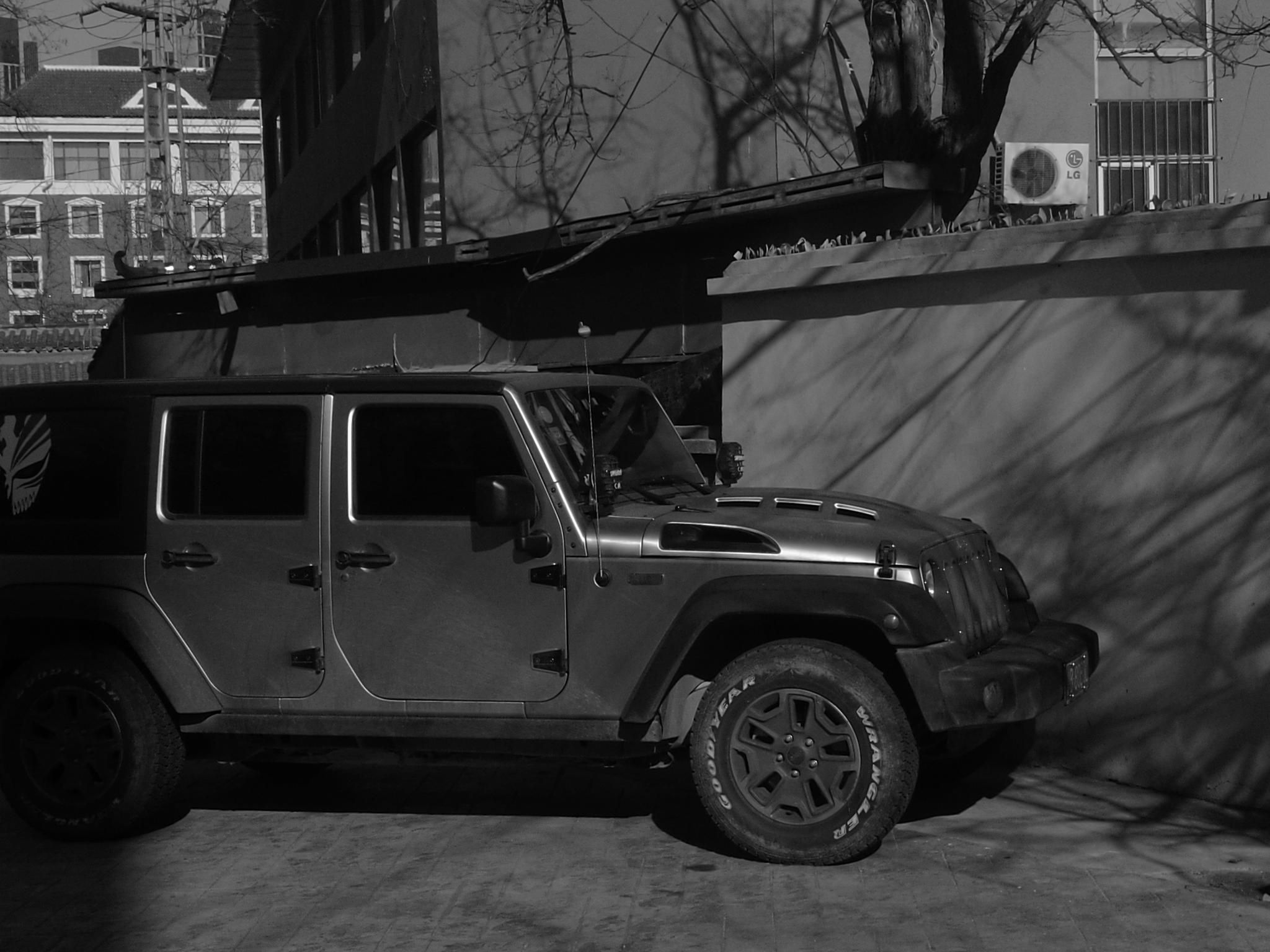 手机黑白图集 牧马人吉普车-新浪汽车