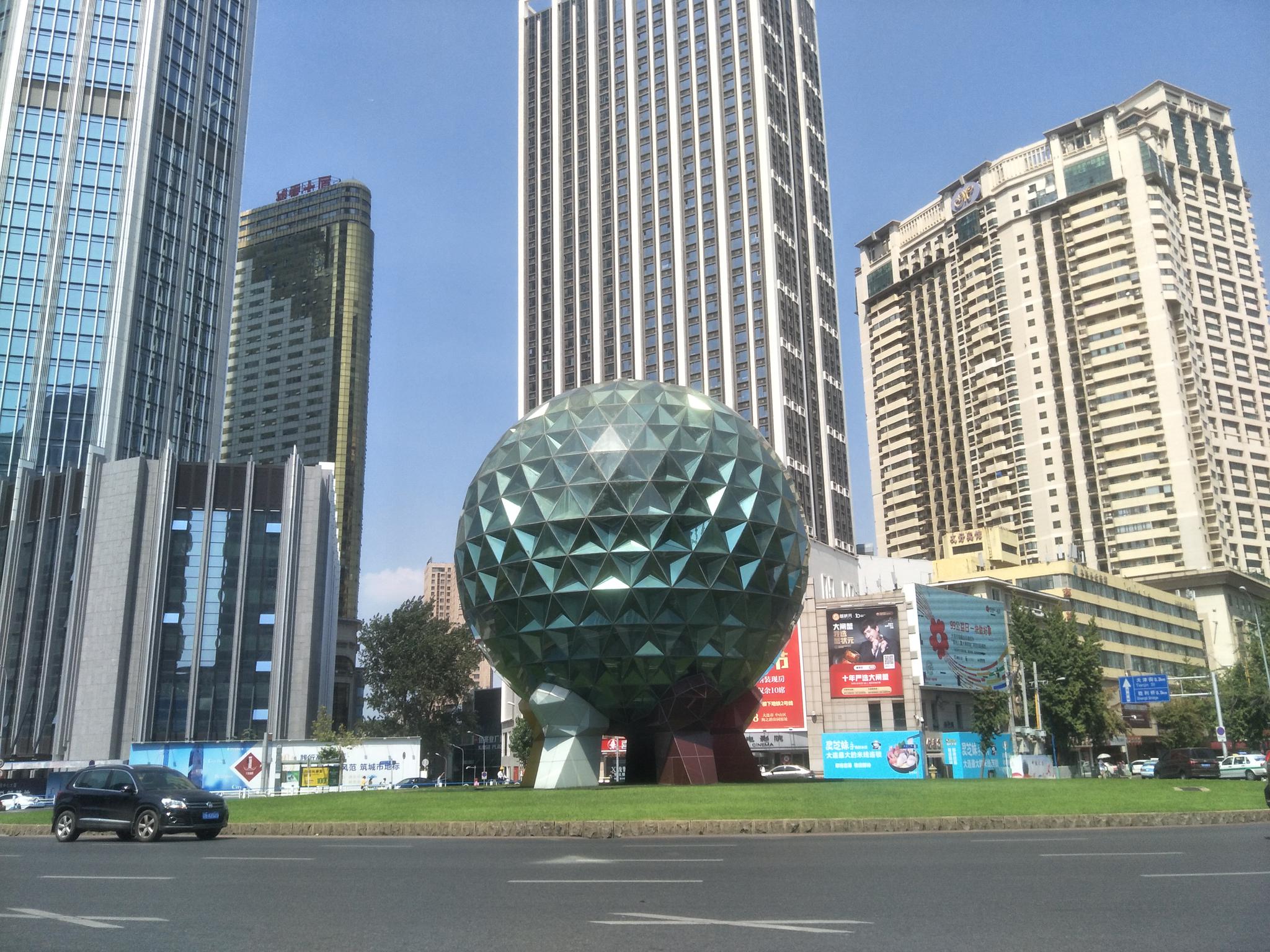 大连友好广场环岛附近建筑,原创摄影