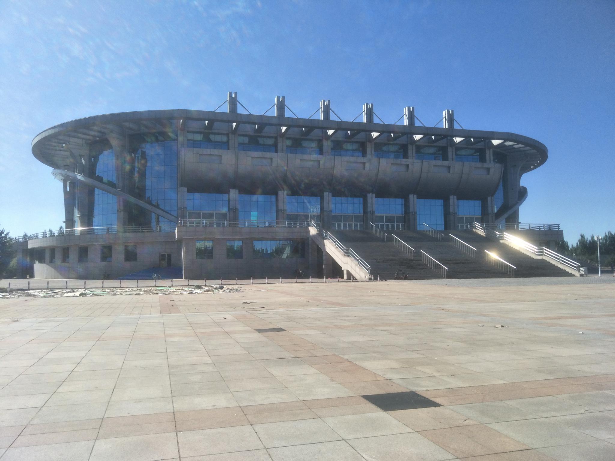 通辽市荣达酒店倒影很美原创摄影