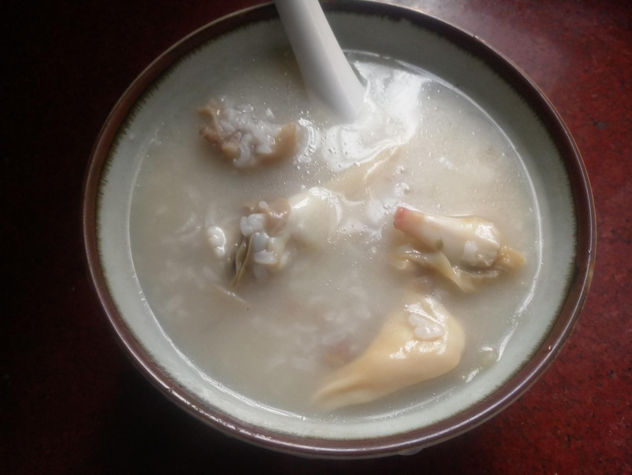 煲鸡粥,鲜美异常,食完舔嘴