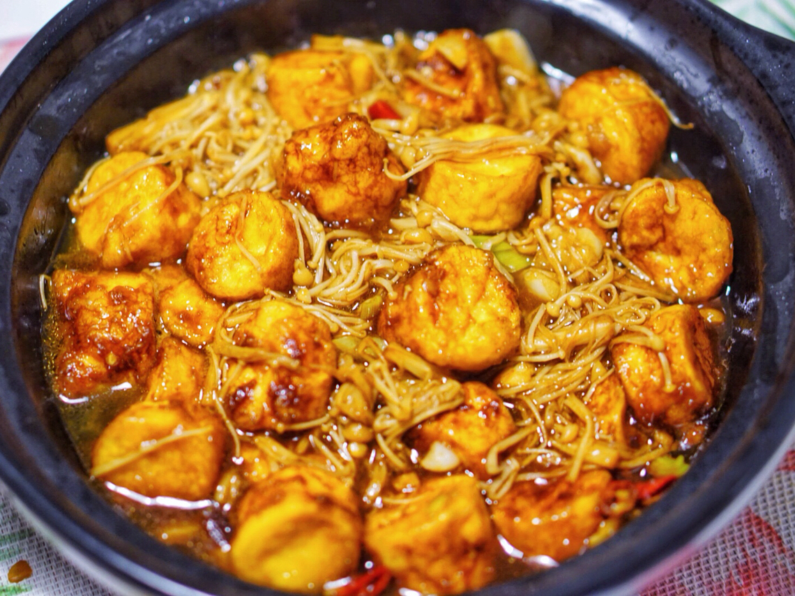 无敌下饭的金针菇日本豆腐煲,厨艺超级简单的美食.