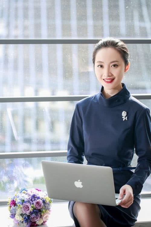 厦航全新行政制服亮相 空地全系列制服换装升级