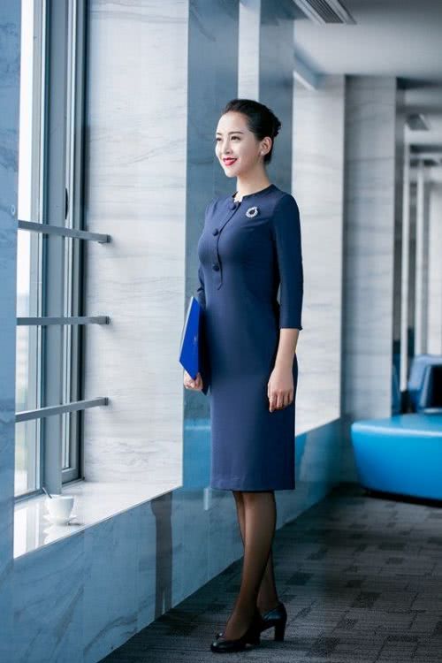厦航全新行政制服亮相 空地全系列制服换装升级