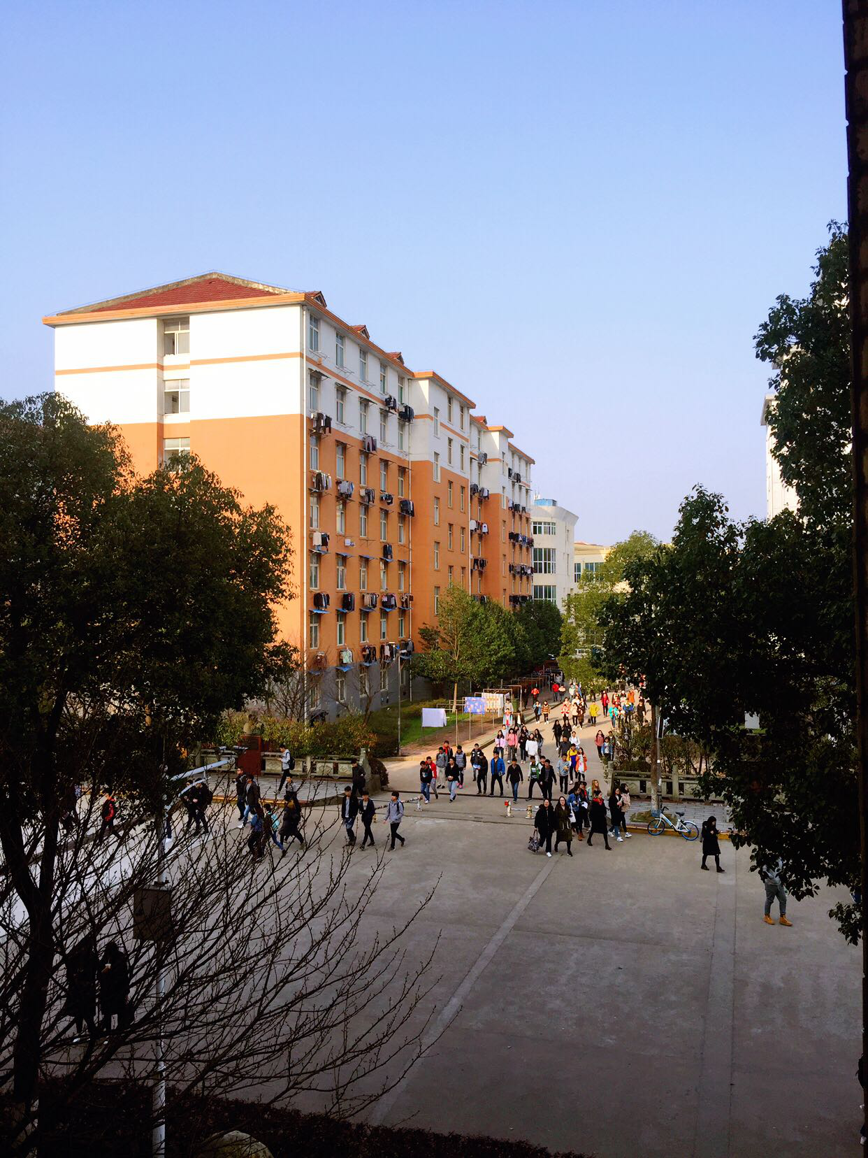 放学后的庐山皇家校园随拍