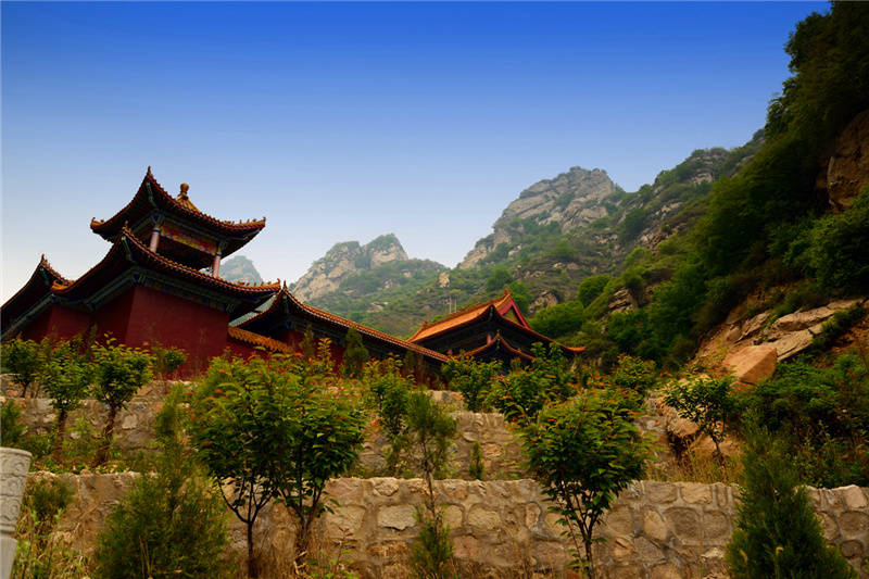 河北石家庄市平山县黑山大峡谷景区!