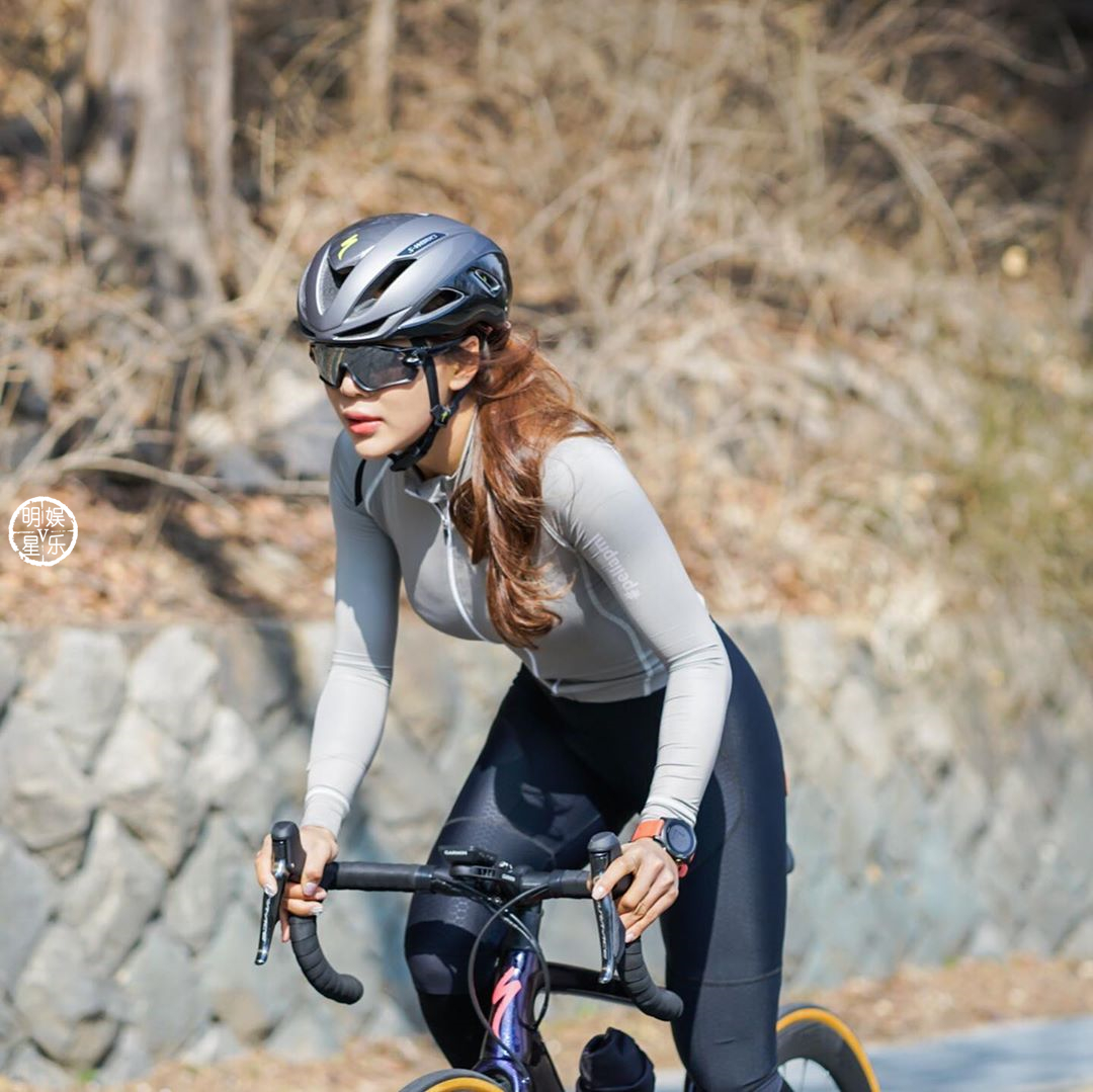 骑行感受户外运动的时尚