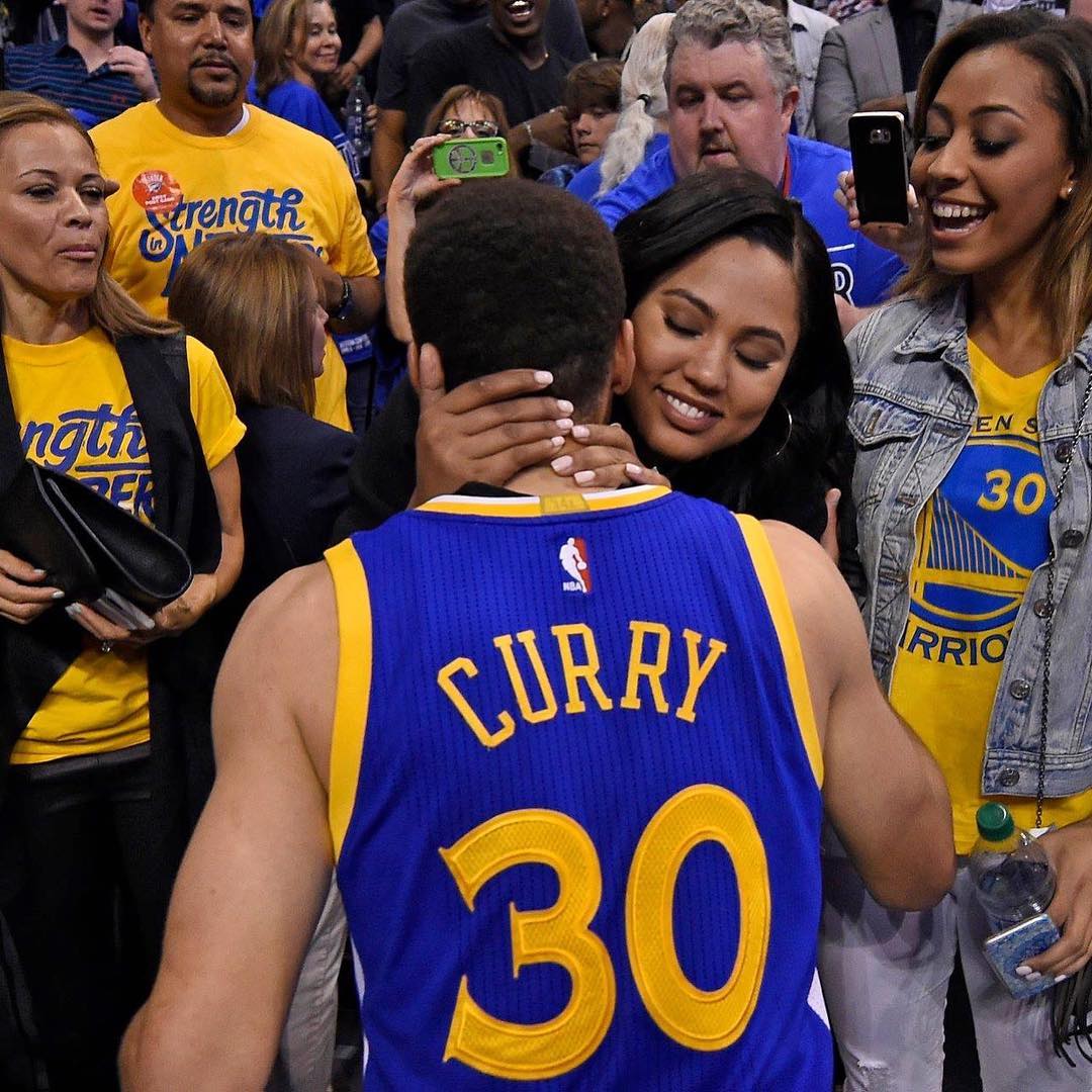 羡慕库里与阿耶莎之间的爱情!