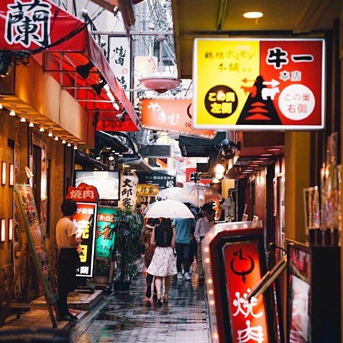 日本的夜晚巷弄街景__财经头条