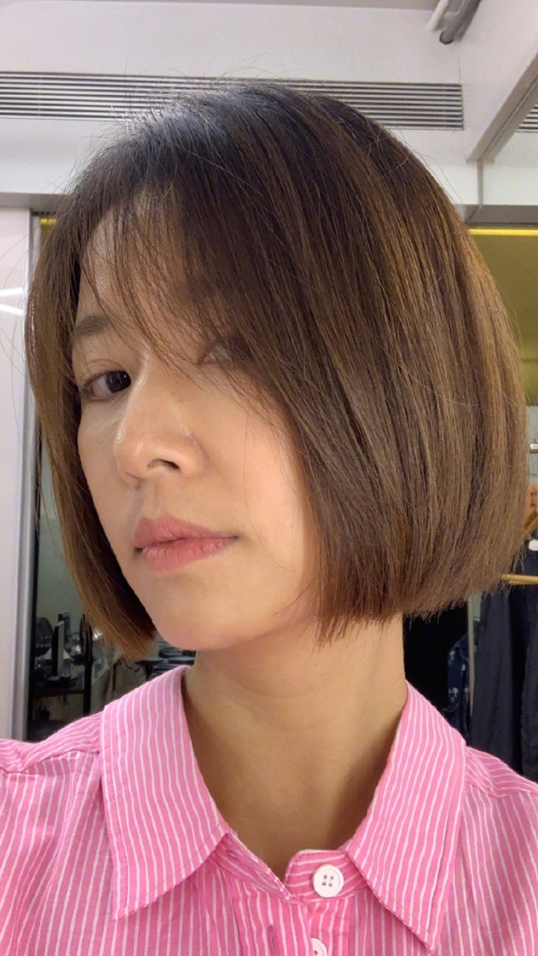 林心如剪短发甜美似中学生