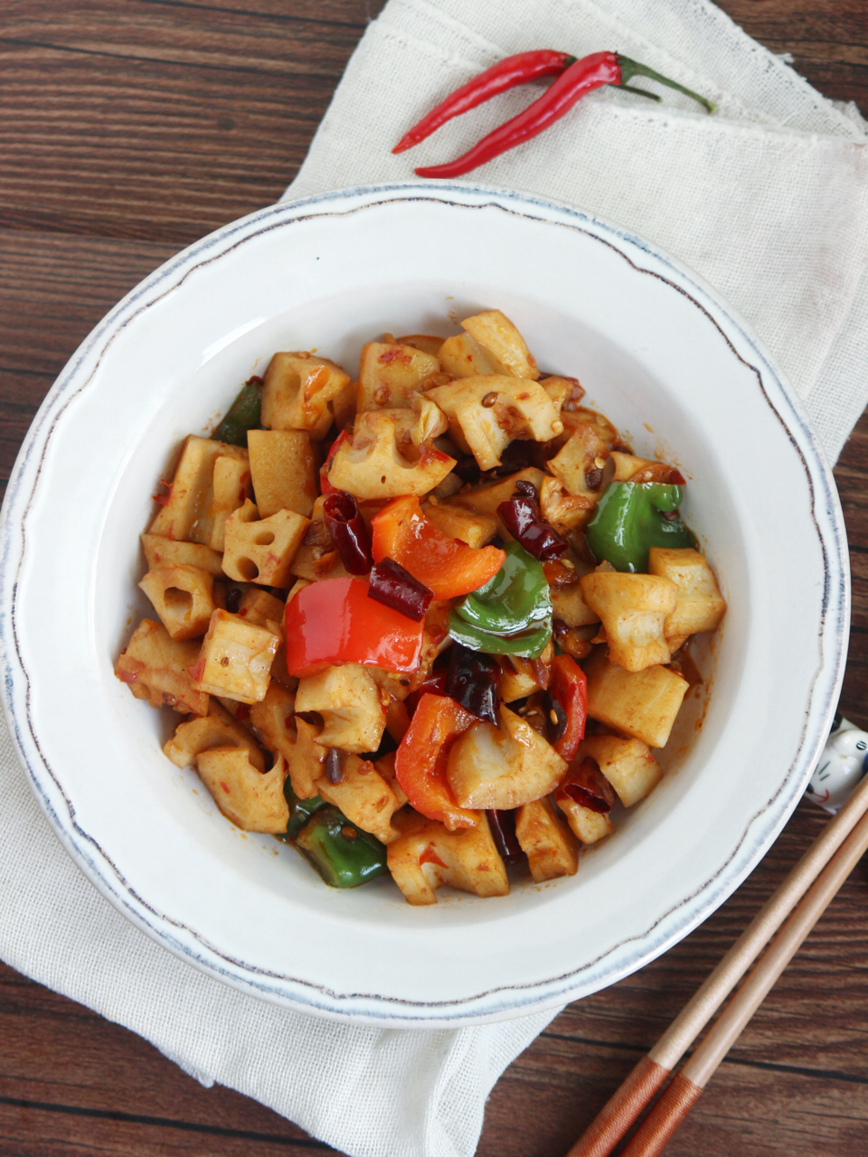 辣炒藕丁这样做才好吃,五分钟快手菜.