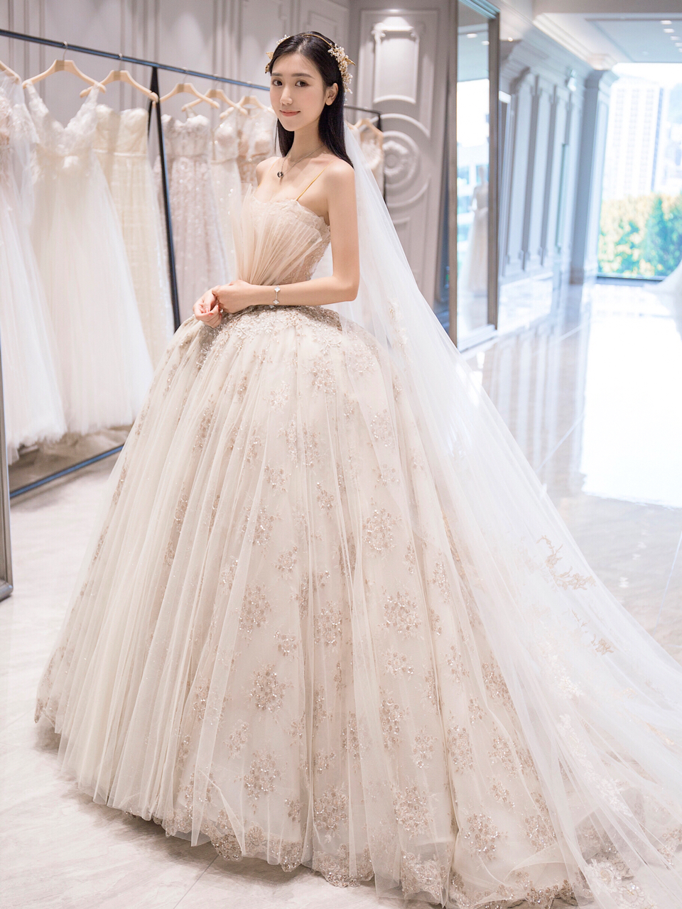 最美的新娘穿漂亮的婚纱这一定是一场浪漫的婚礼