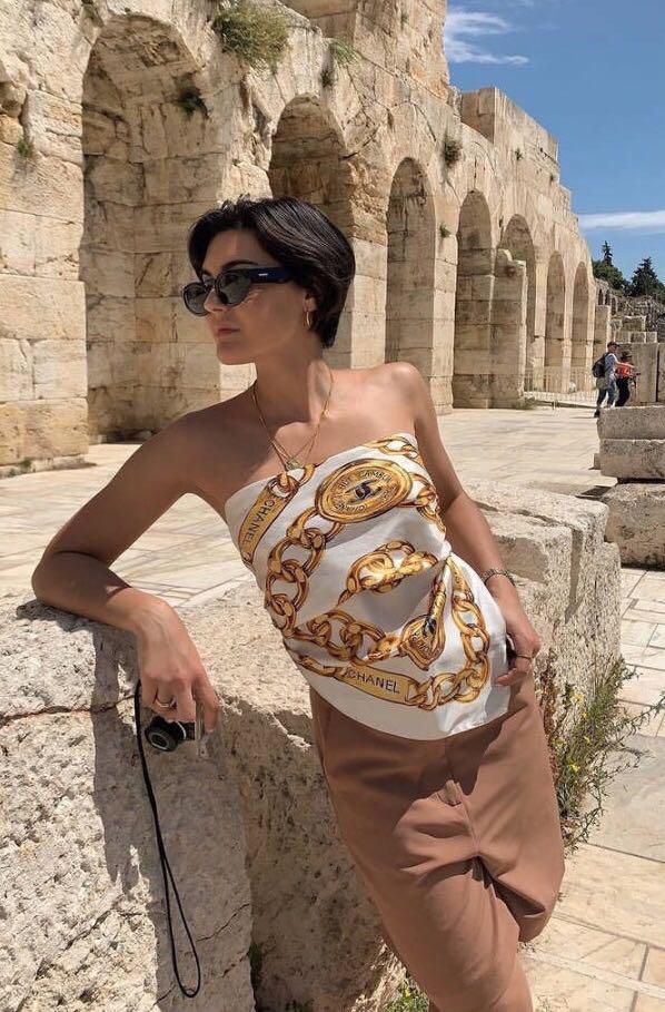 风靡全球的丝巾抹胸,清凉性感,尽显女性的迷人魅力