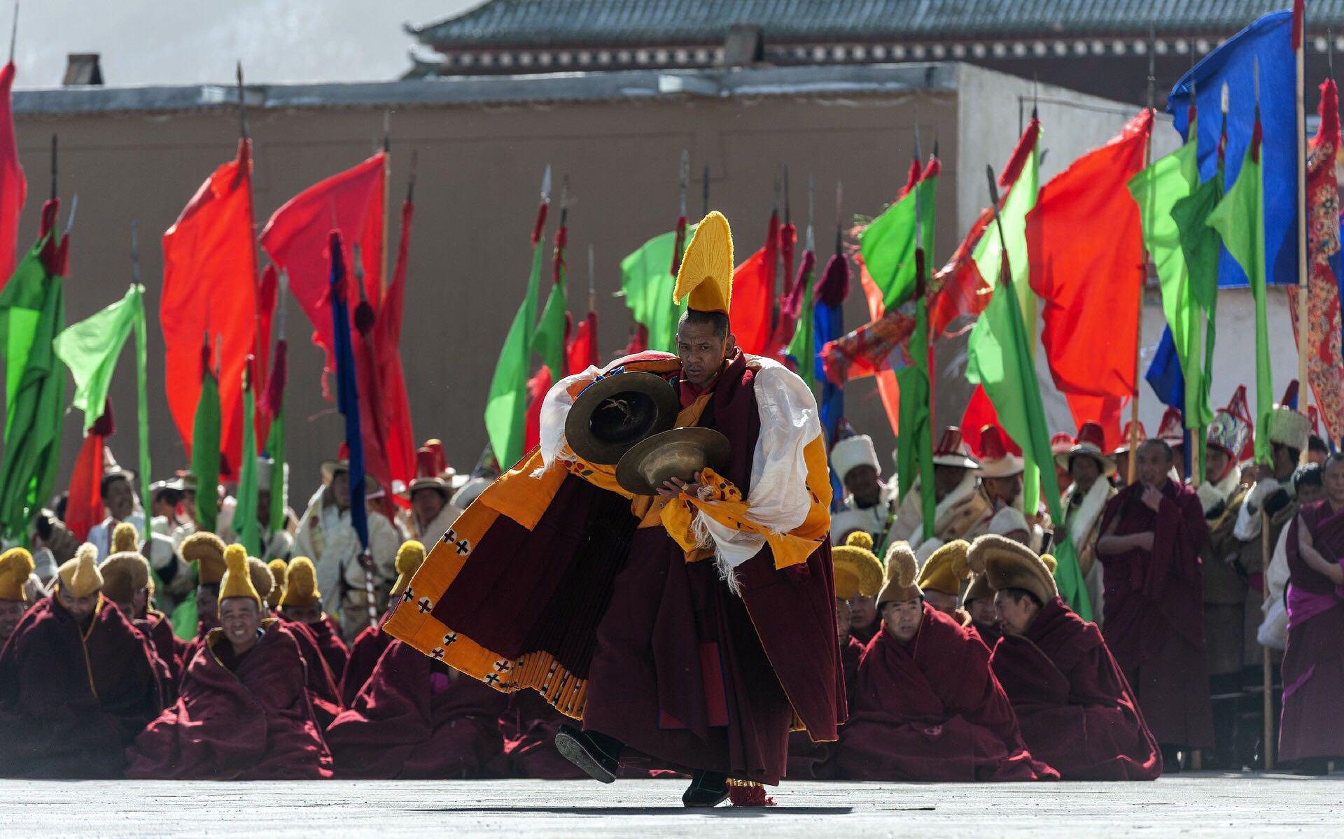 西仓寺亮宝节法舞表演