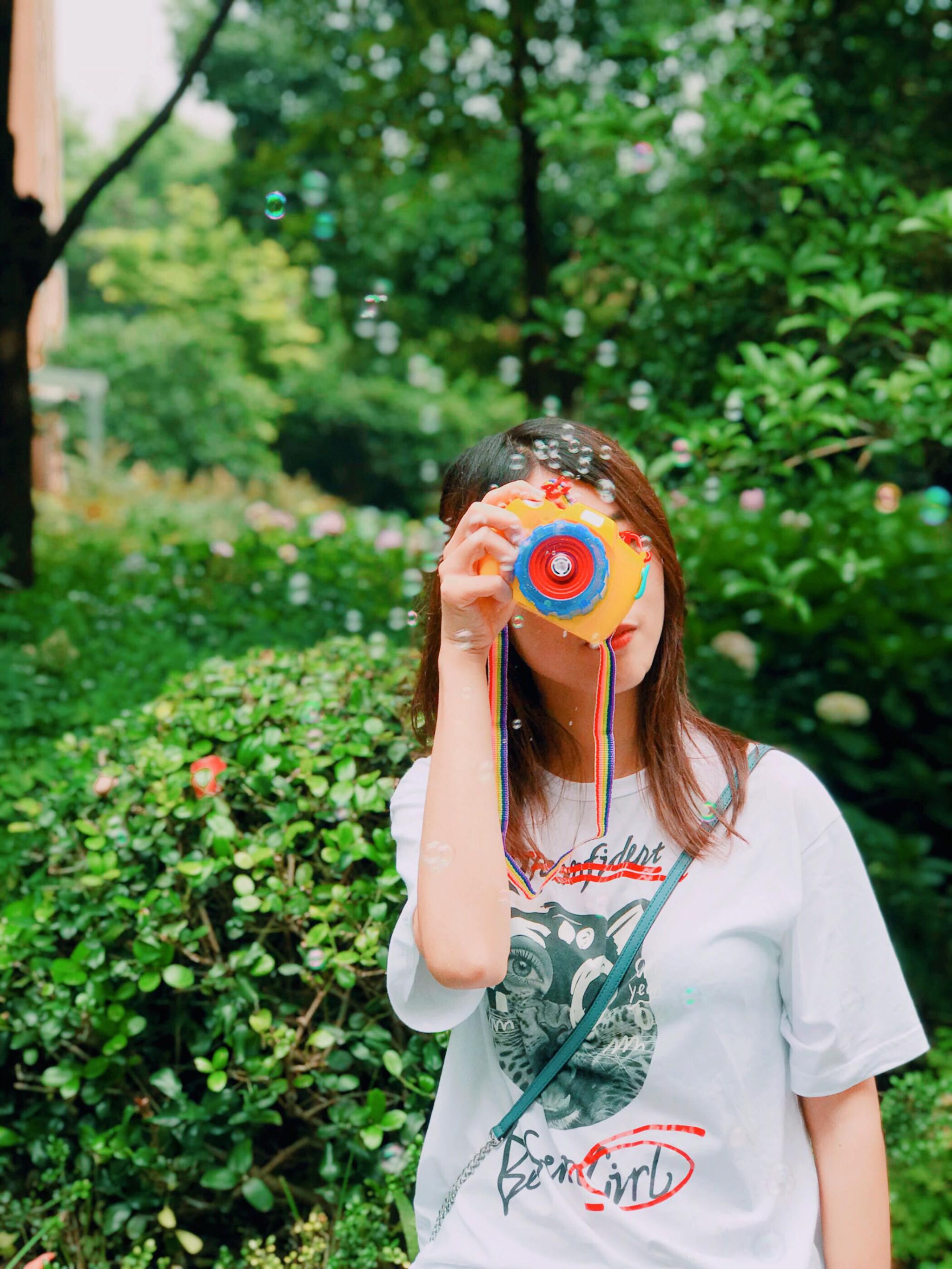 教你如何借助泡泡机拍出超适合夏天的"少女"图!