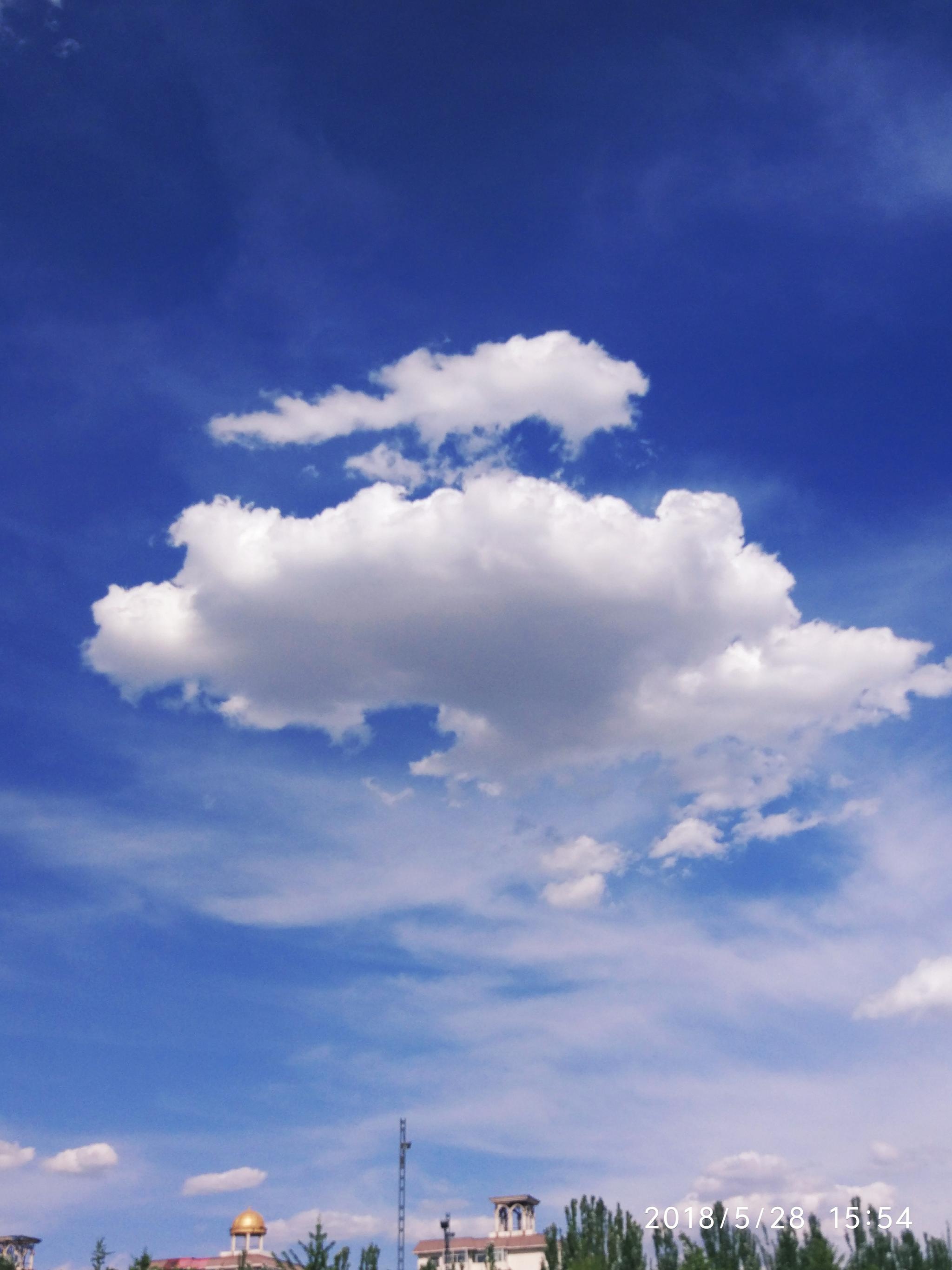 蓝天白云图(拍于2018年5月28日)