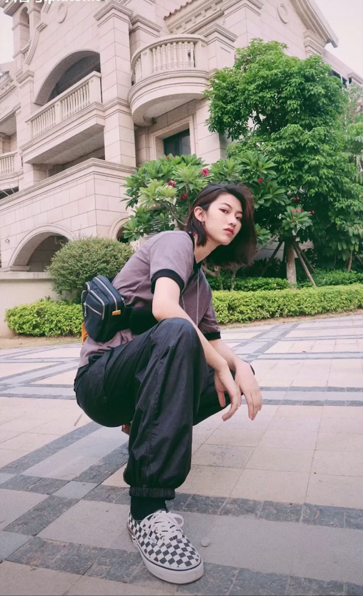 手机拍照技巧丨室外拍照姿势小技巧