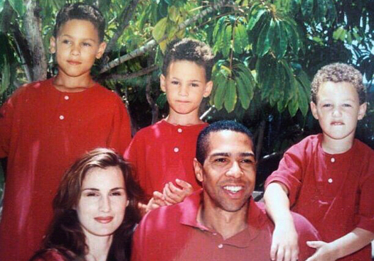 汤普森小时候的照片,可爱!