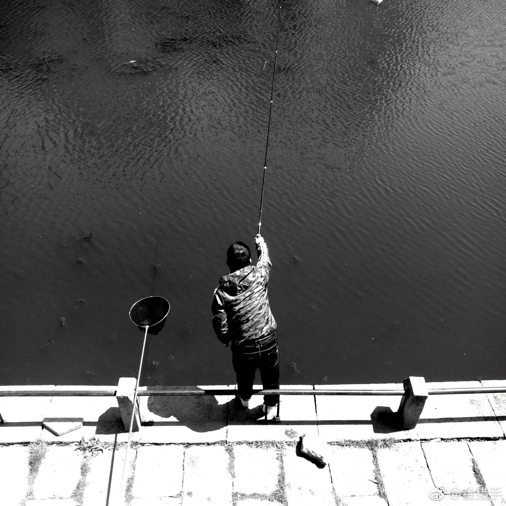 钓鱼场——手机原创黑白摄影