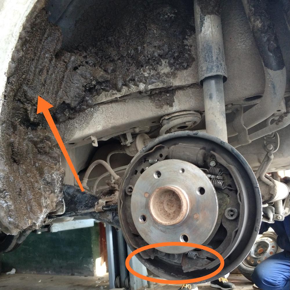 比亚迪的手刹拉杆放不下了, 汽修师傅: 你需要多给后轮一些温暖!