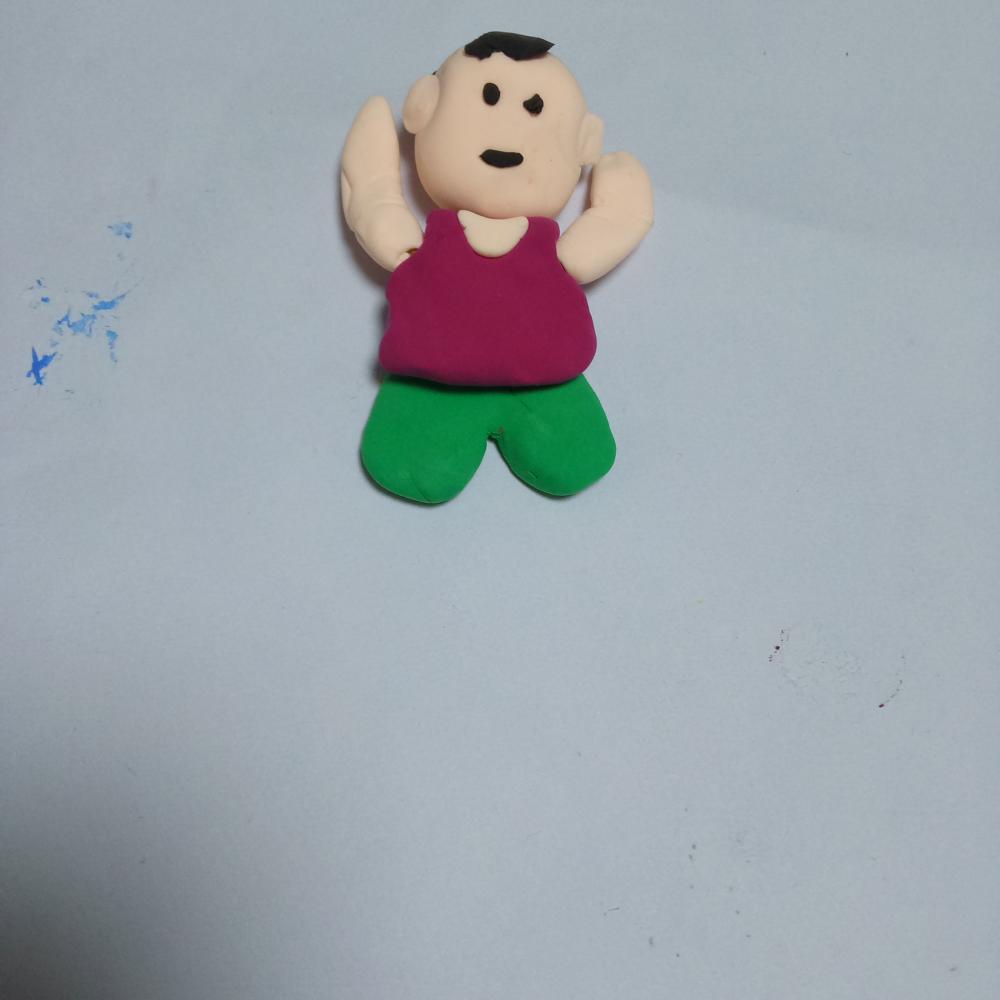 超轻粘土亲子幼儿手工小制作教你做一个穿短裤的小男孩
