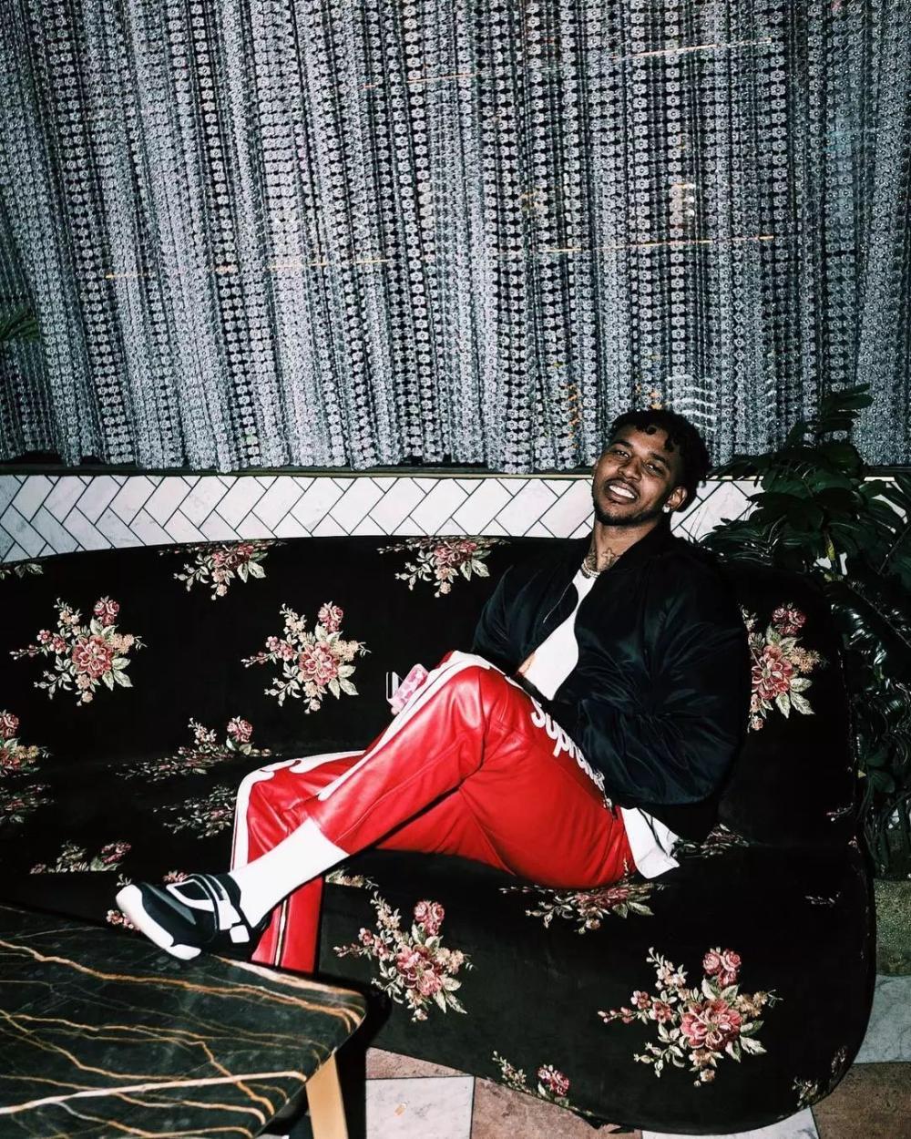 尼克杨: 阿里纳斯技能包老子玩腻了, 换个库里技能包试试!