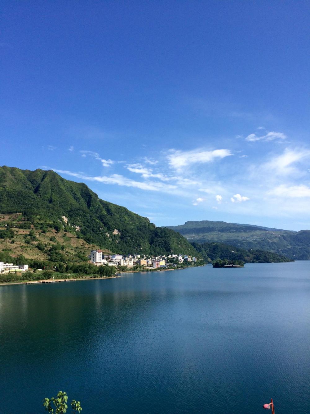四川马湖, 湖光山色交相辉映, 风光秀美绮丽