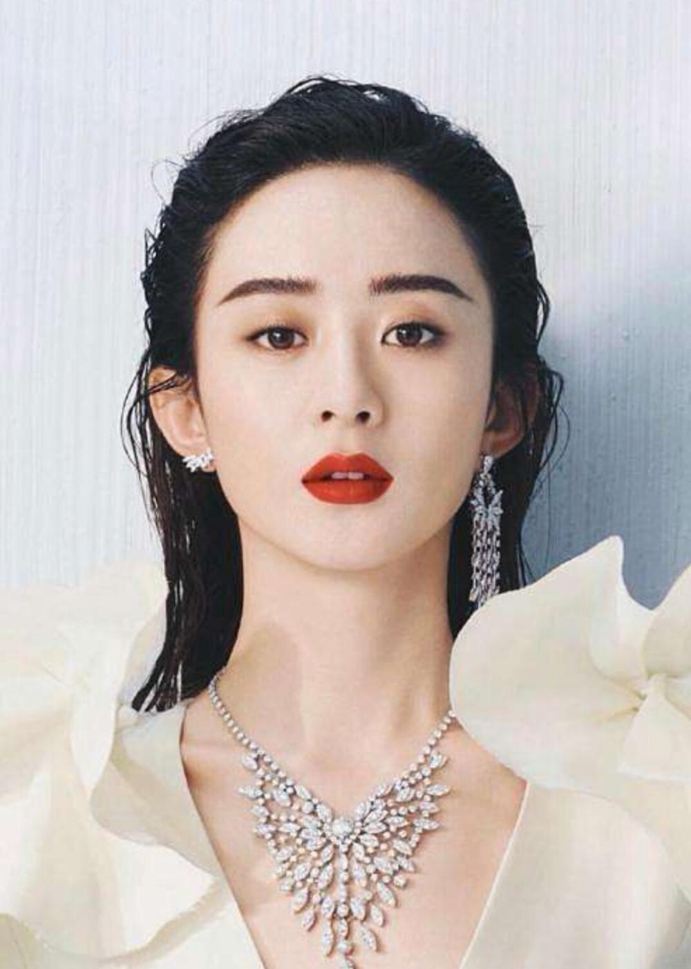 当清纯女星涂上大红唇,连宋慧乔都很性感了