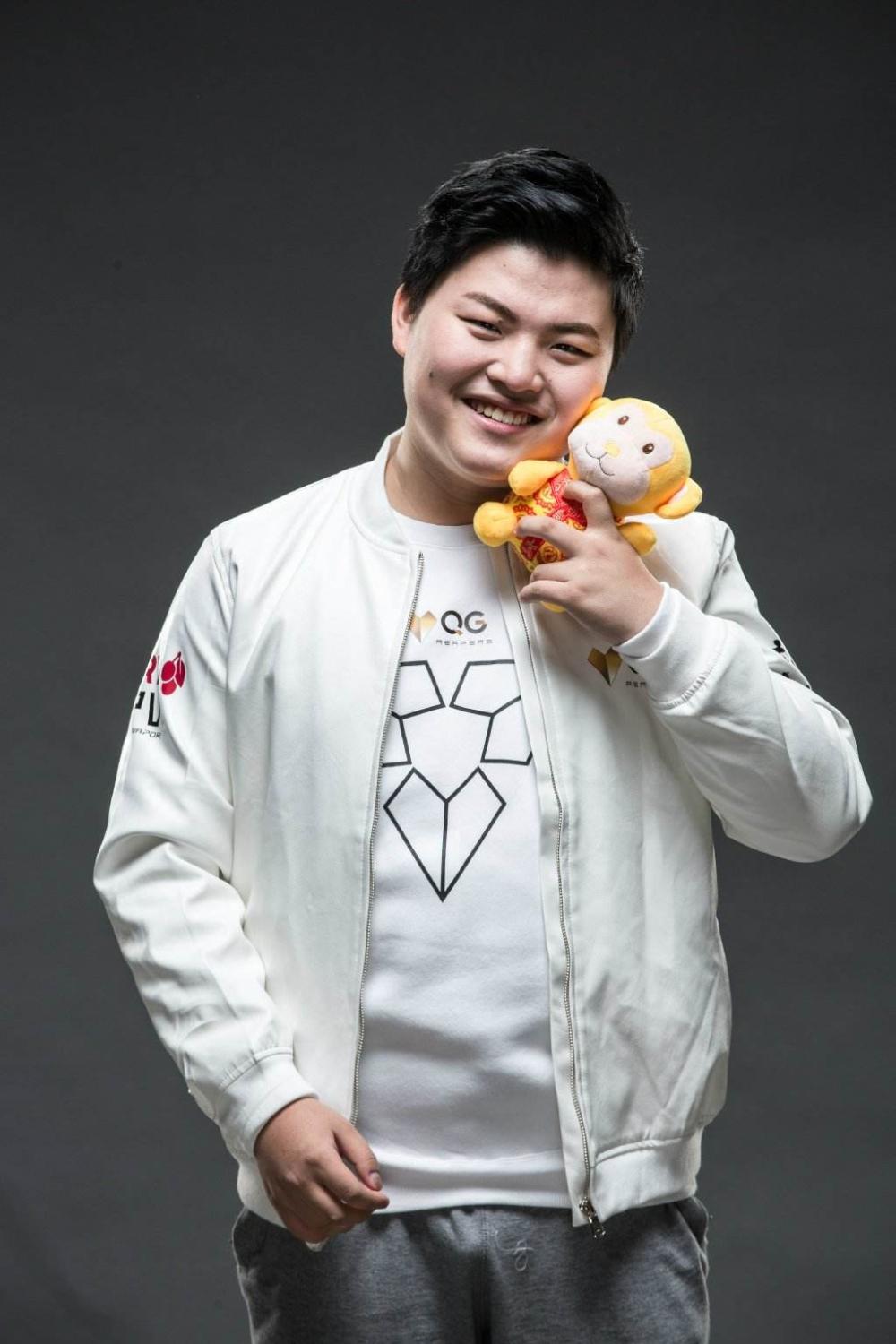 英雄联盟: uzi入选百大体育影响人物 riot官方解说却在公开嘲讽小狗