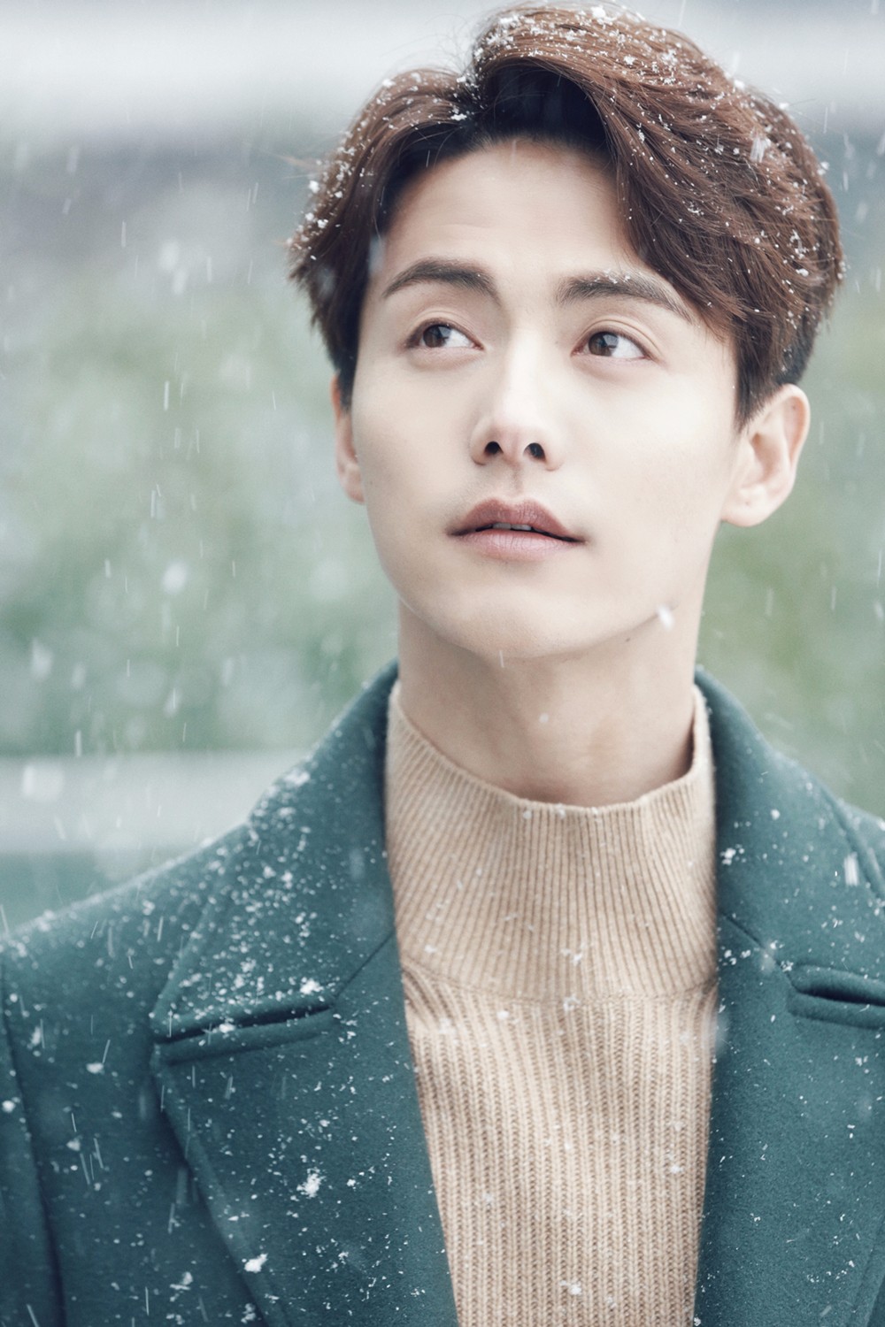 雪花变得温柔又调皮 是雪王子马天宇来了