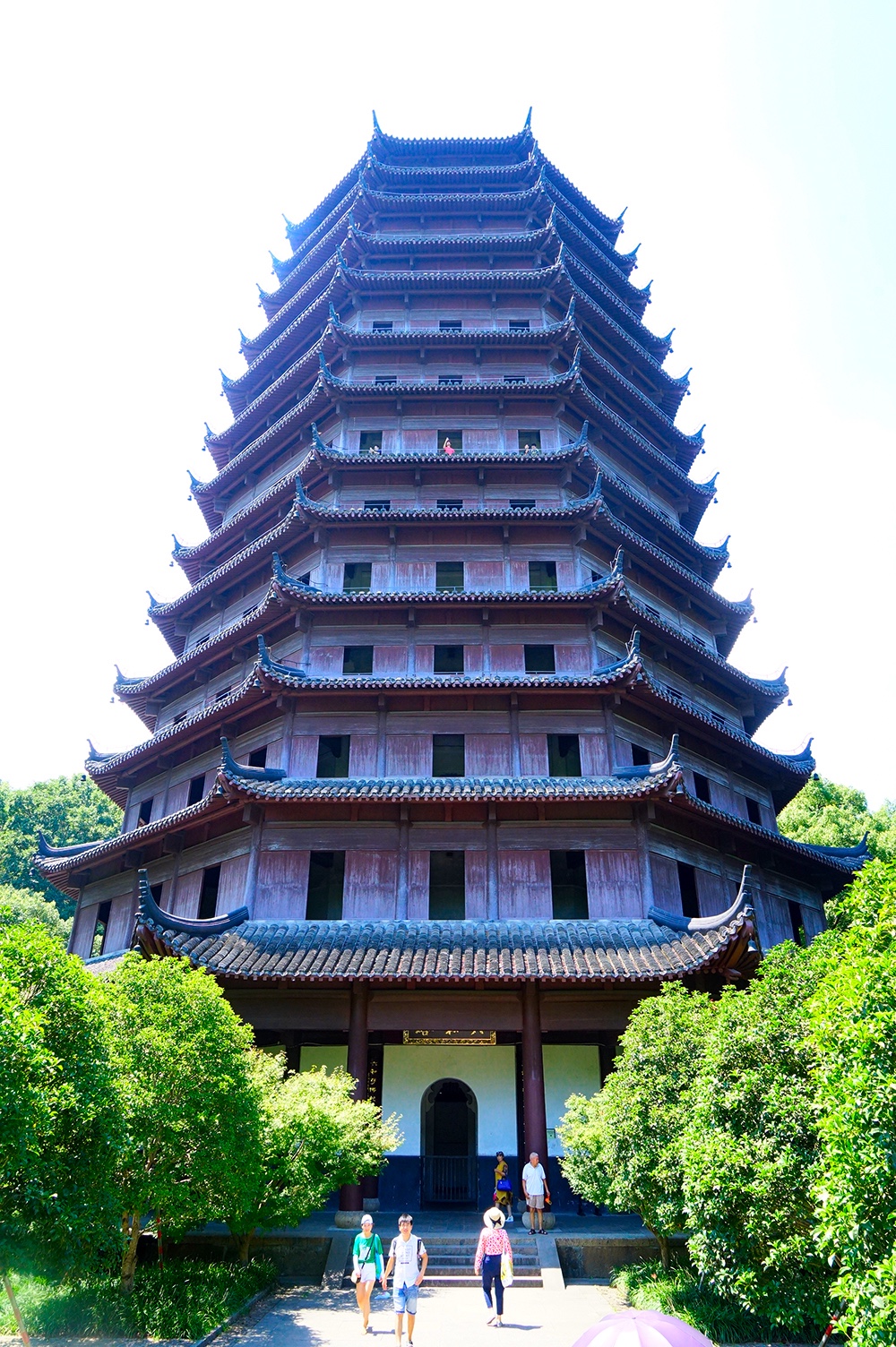 逛完西湖逛古塔 中国现存最完好的砖木结构古塔之一 就在杭州_新浪看