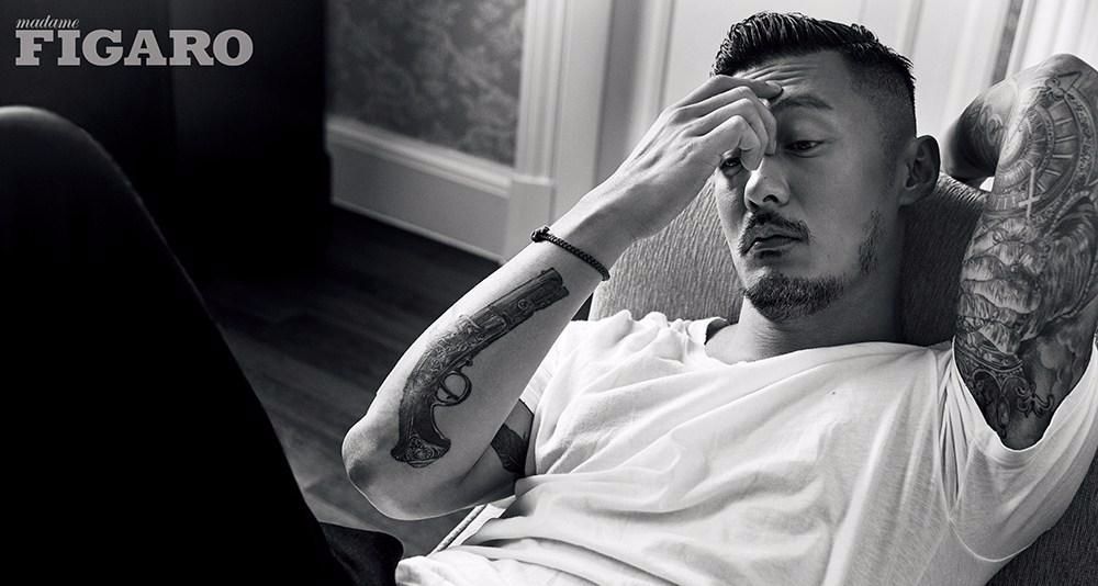 余文乐冷落新婚妻子?不顾怀孕妻子当面吸烟,与陈冠希相比差远了