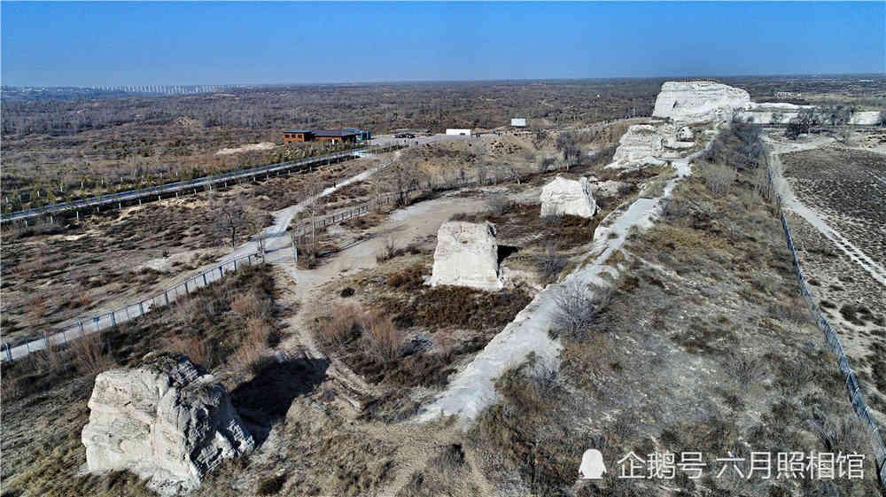 航拍一座流沙半掩的匈奴古城 1600年前花11年建成