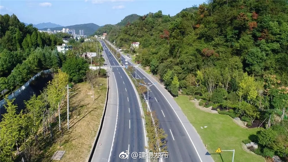 320国道(杨村桥至航头段)获评全省精品示范道路