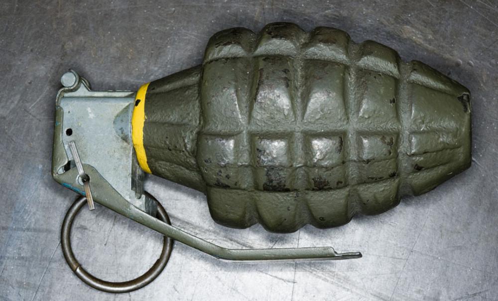 手榴弹历史悠久, 最先是中国人发明的! 手榴弹扔出去还能捡起来?