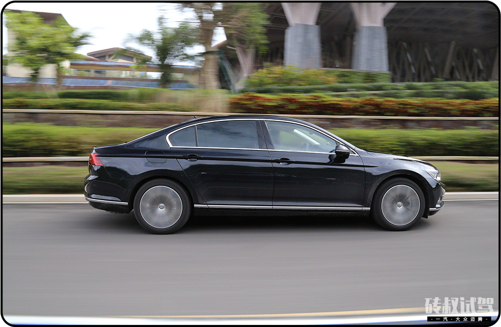 【试驾】B级车销量最好的车型出新款，配置升级叫板豪华车！