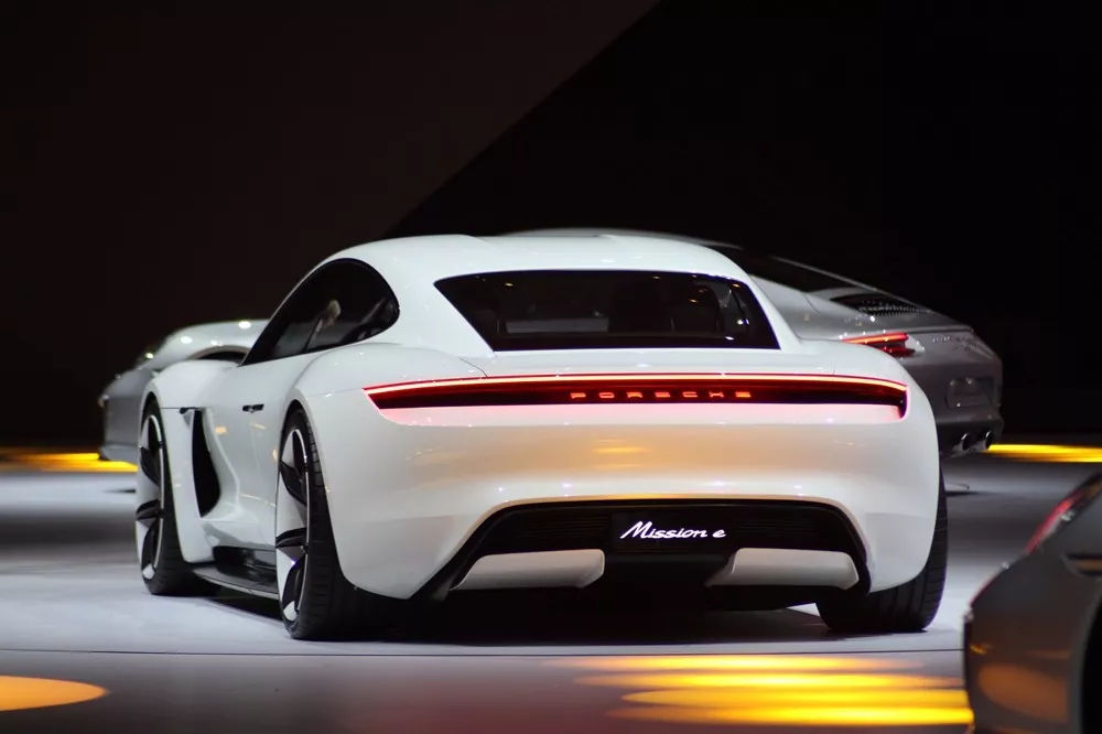 保时捷开启电动时代:mission e即将迈过量产门槛