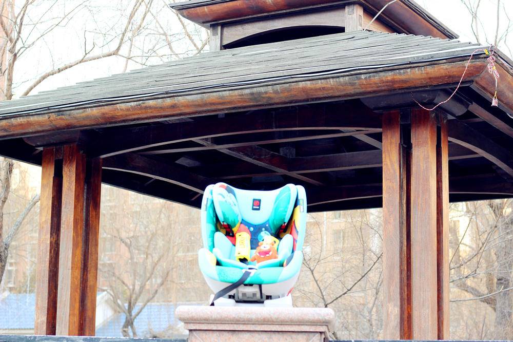 感恩larky半人马:安全座椅谁将一骑绝尘,找遍全球唯有"感恩"